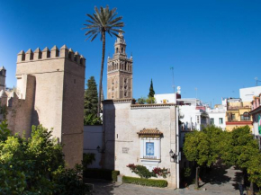 Puerta Principe Luxury Apartments, Seville
